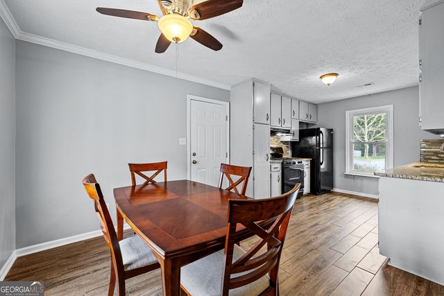 240 N Hampton Drive, Fayetteville, GA 30215