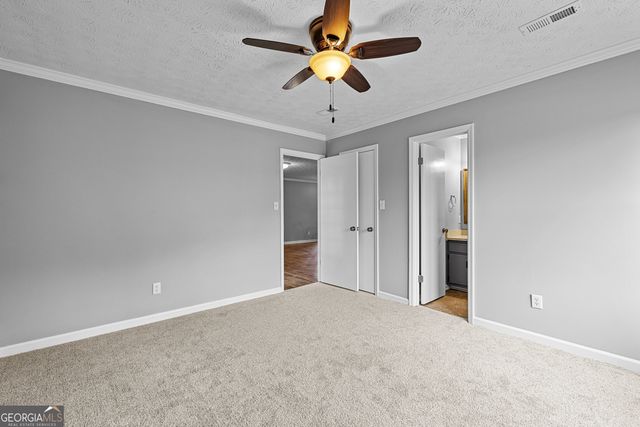 240 N Hampton Drive, Fayetteville, GA 30215