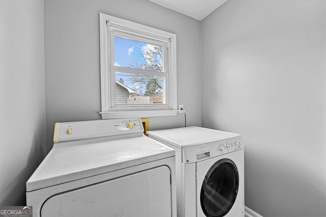 240 N Hampton Drive, Fayetteville, GA 30215