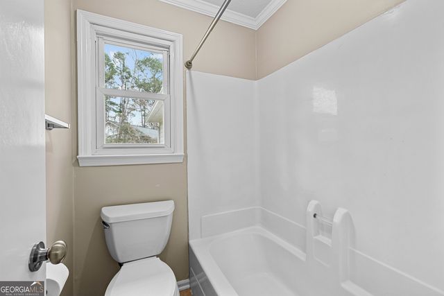 240 N Hampton Drive, Fayetteville, GA 30215