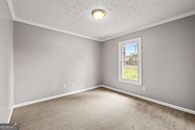 240 N Hampton Drive, Fayetteville, GA 30215