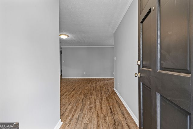 240 N Hampton Drive, Fayetteville, GA 30215