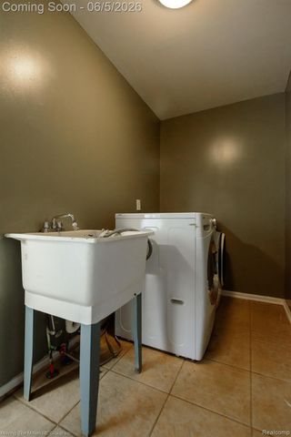 8691 Ironwood Drive, Van Buren Charter Township, MI 48111