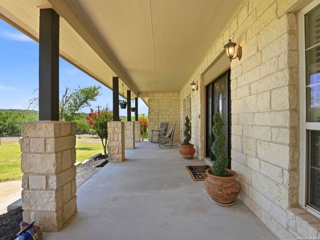 186 SCOUT LN, Spring Branch, TX 78070
