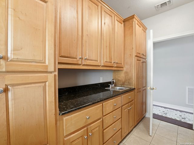 186 SCOUT LN, Spring Branch, TX 78070