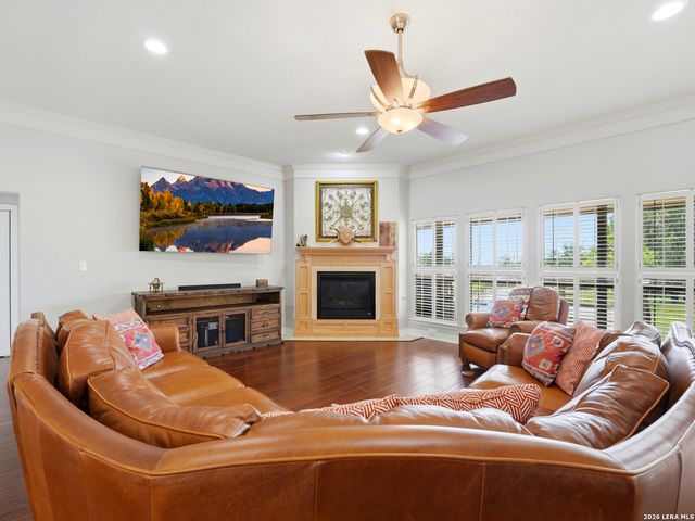 186 SCOUT LN, Spring Branch, TX 78070