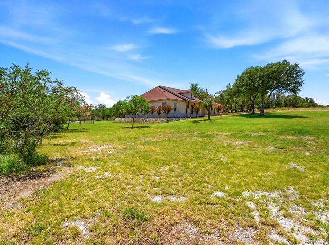 186 SCOUT LN, Spring Branch, TX 78070