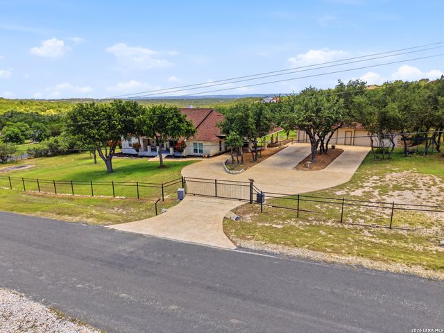 186 SCOUT LN, Spring Branch, TX 78070