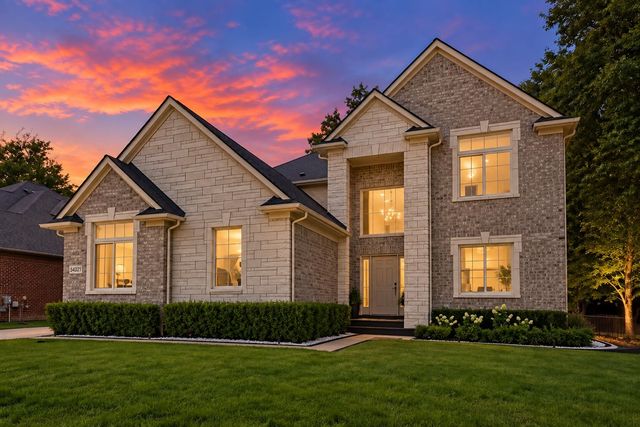 54321 Deadwood Lane, Shelby Twp, MI 48316
