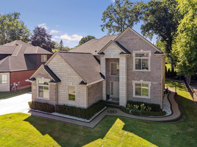54321 Deadwood Lane, Shelby Twp, MI 48316