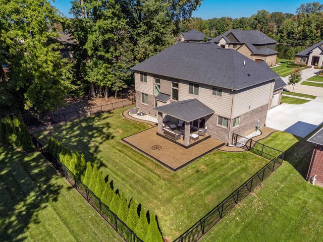 54321 Deadwood Lane, Shelby Twp, MI 48316