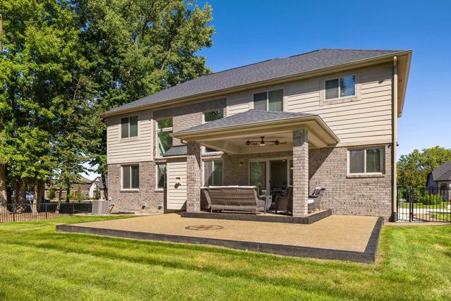 54321 Deadwood Lane, Shelby Twp, MI 48316