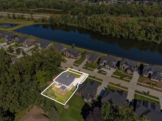 54321 Deadwood Lane, Shelby Twp, MI 48316