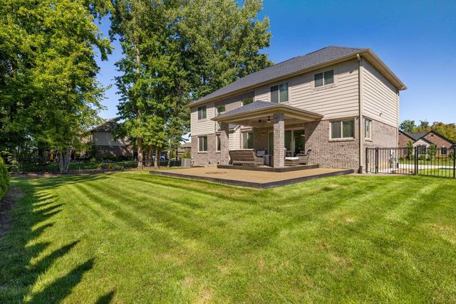 54321 Deadwood Lane, Shelby Twp, MI 48316