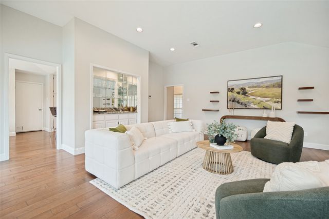 6204 La Cosa Drive, Dallas, TX 75248