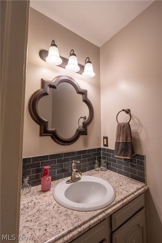 3388 Swallow Hollow Drive, Poland, OH 44514