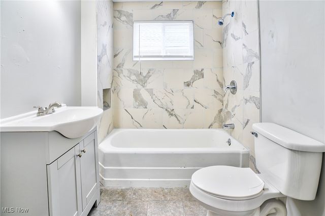 2215 W 105th Street, Cleveland, OH 44102