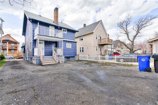 2215 W 105th Street, Cleveland, OH 44102