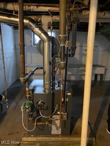 2215 W 105th Street, Cleveland, OH 44102