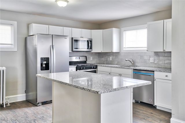 2215 W 105th Street, Cleveland, OH 44102