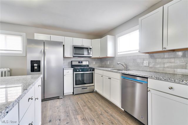 2215 W 105th Street, Cleveland, OH 44102