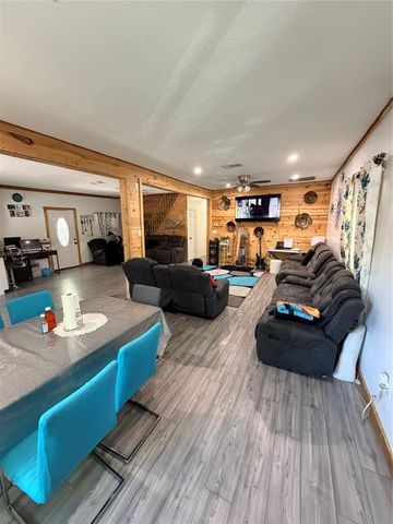 275 County Road 3417, Cleveland, TX 77327