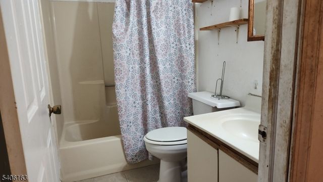 65 Hamilton St 2, East Orange City, NJ 07017
