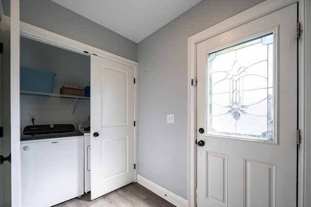 28 Mink Rd, Providence, RI 02908