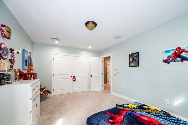 28 Mink Rd, Providence, RI 02908