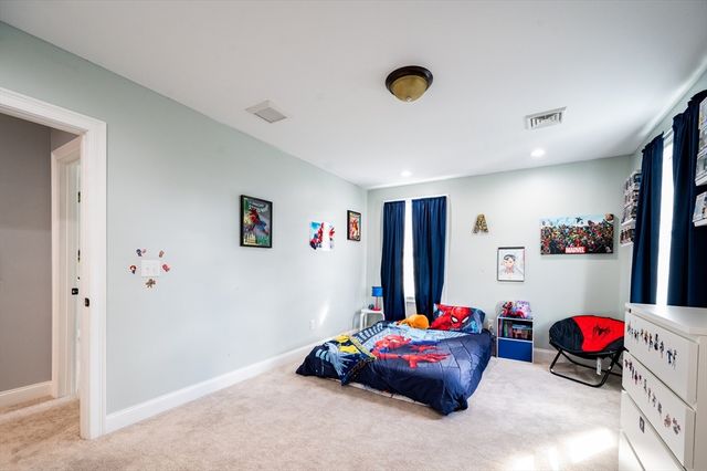 28 Mink Rd, Providence, RI 02908