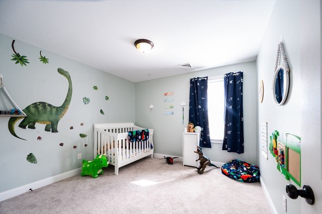 28 Mink Rd, Providence, RI 02908