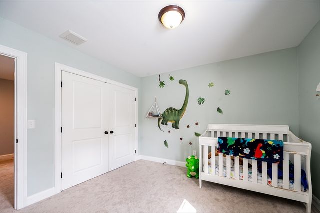 28 Mink Rd, Providence, RI 02908