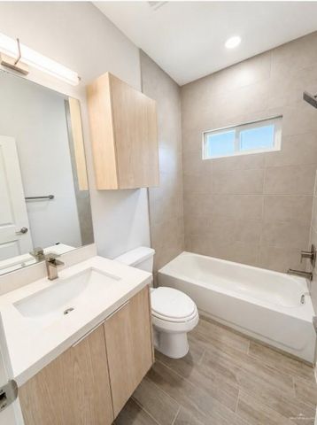 707 Coves Lane 1, Weslaco, TX 78599
