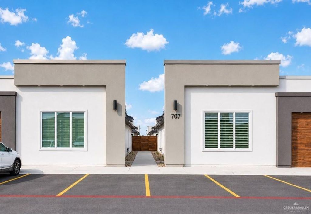 707 Coves Lane 1, Weslaco, TX 78599