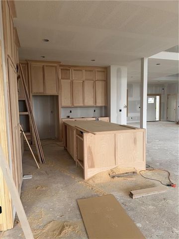 19873 W 114th Place, Olathe, KS 66061