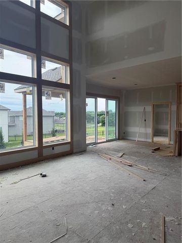 19873 W 114th Place, Olathe, KS 66061