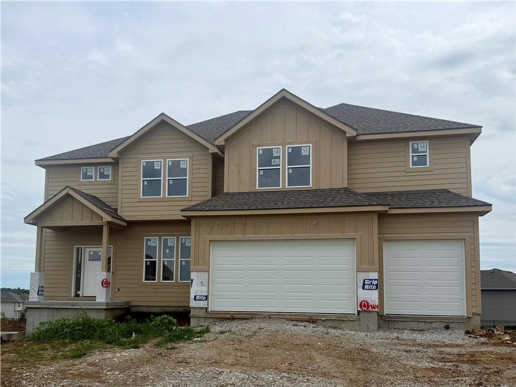 19873 W 114th Place, Olathe, KS 66061
