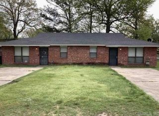 310/312 W 11th Avenue, Pine Bluff, AR 71601