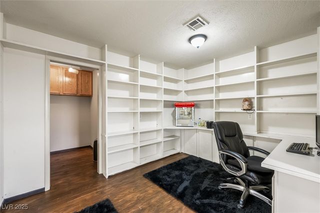 672 North Los Feliz Street, Las Vegas, NV 89110