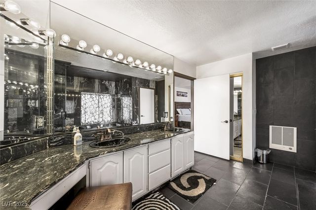 672 North Los Feliz Street, Las Vegas, NV 89110