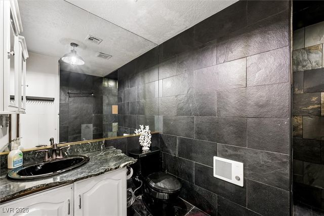 672 North Los Feliz Street, Las Vegas, NV 89110