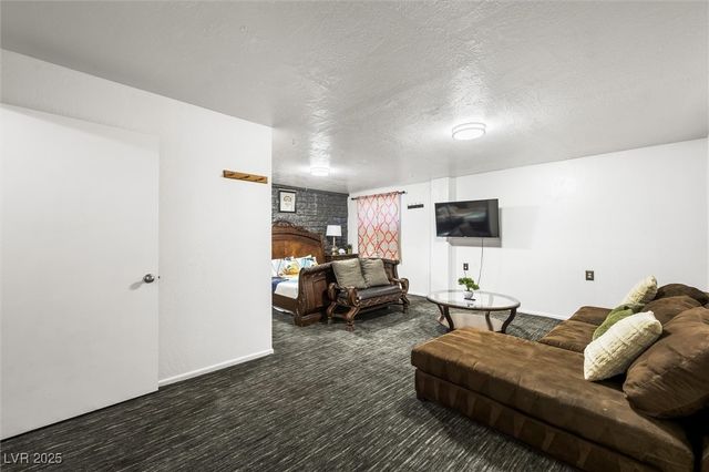 672 North Los Feliz Street, Las Vegas, NV 89110