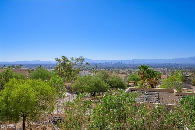 672 North Los Feliz Street, Las Vegas, NV 89110