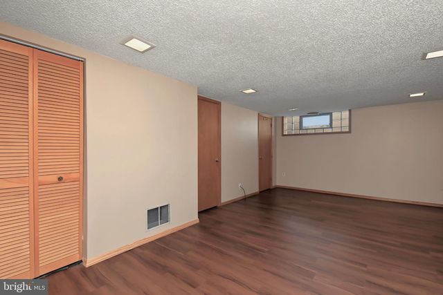 3512 CHURCHILL LN, Philadelphia, PA 19114