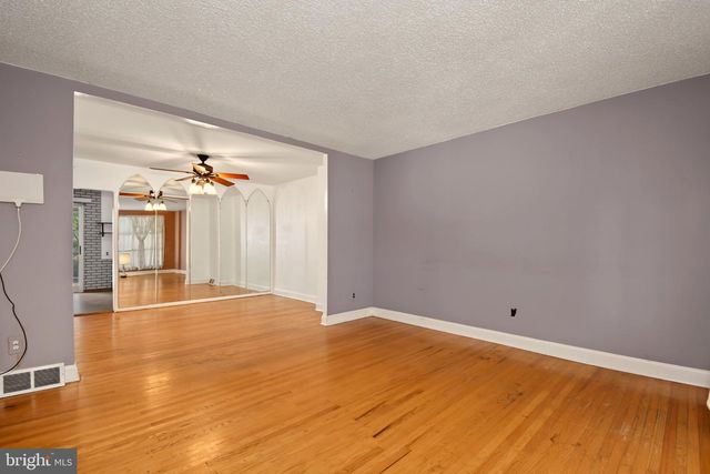 3512 CHURCHILL LN, Philadelphia, PA 19114
