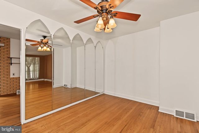 3512 CHURCHILL LN, Philadelphia, PA 19114