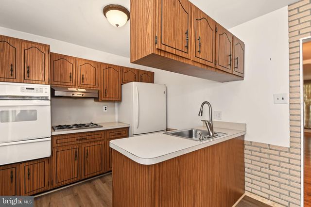 3512 CHURCHILL LN, Philadelphia, PA 19114
