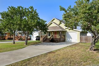 1403 S Young, Rockport, TX 78382