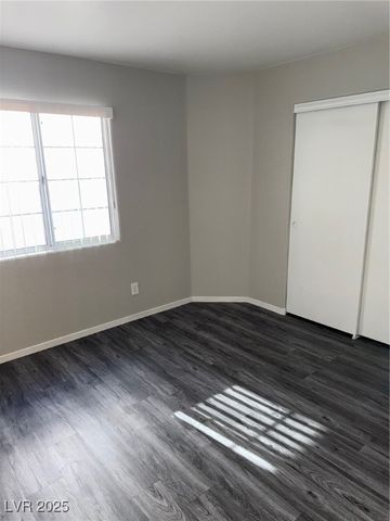 5208 STANDING ROCK Place, Las Vegas, NV 89130