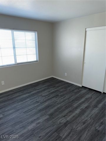 5208 STANDING ROCK Place, Las Vegas, NV 89130